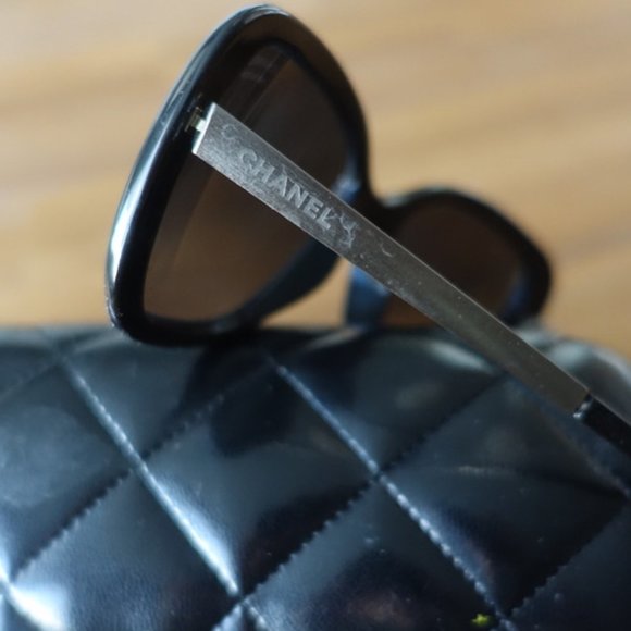CHANEL classic Jackie-O sunglasses main image 5